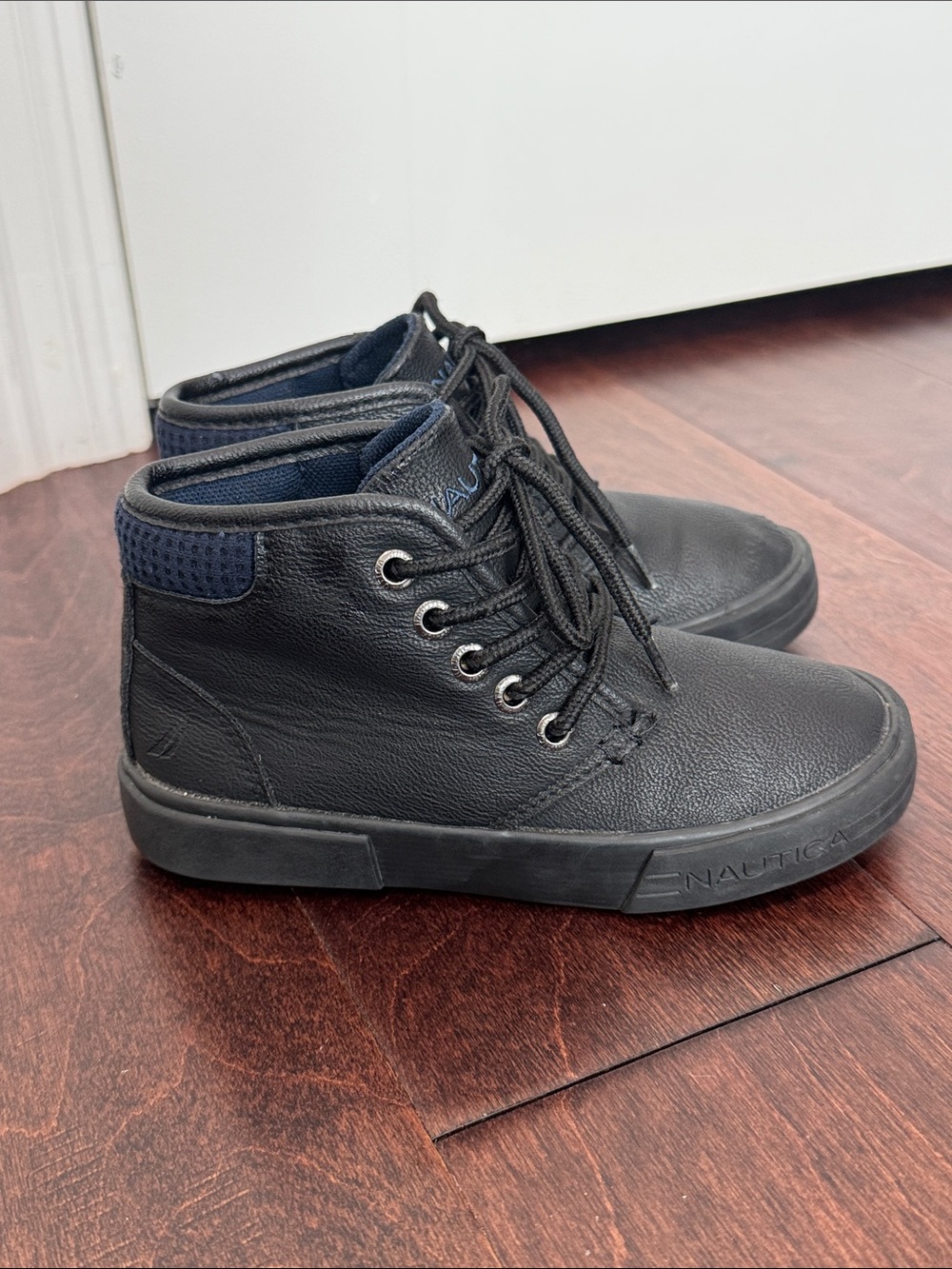 Nautica Boys Black Vegan Leather Boots Chic Style Shoes, toddler size 11